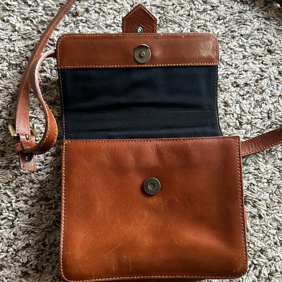Franchi  Camel Leather Crosssbody Bag - Picture 12 of 13